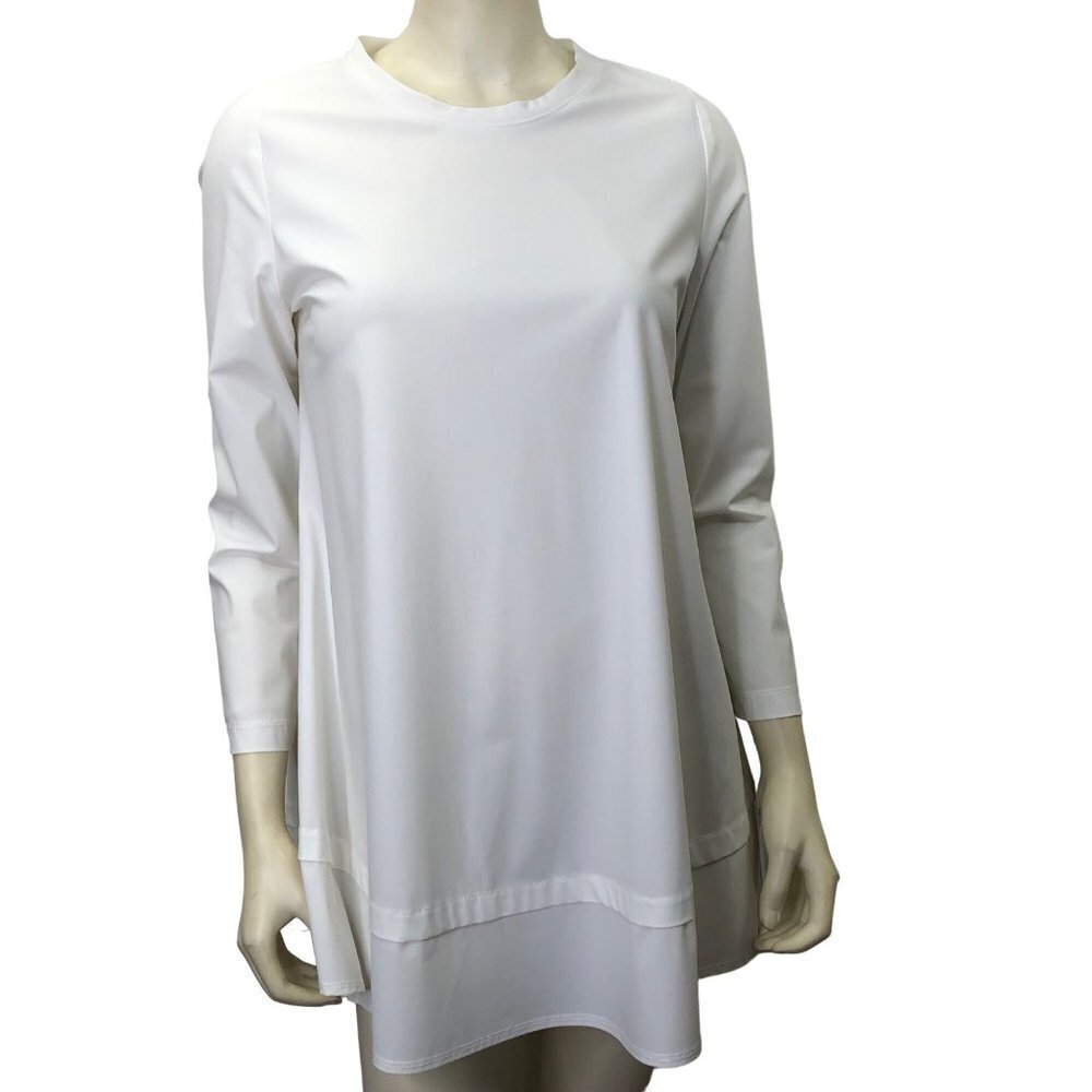 $125 IC BY CONNIE K WHITE CREW NECK TOP XS NEW WITH TAG‎